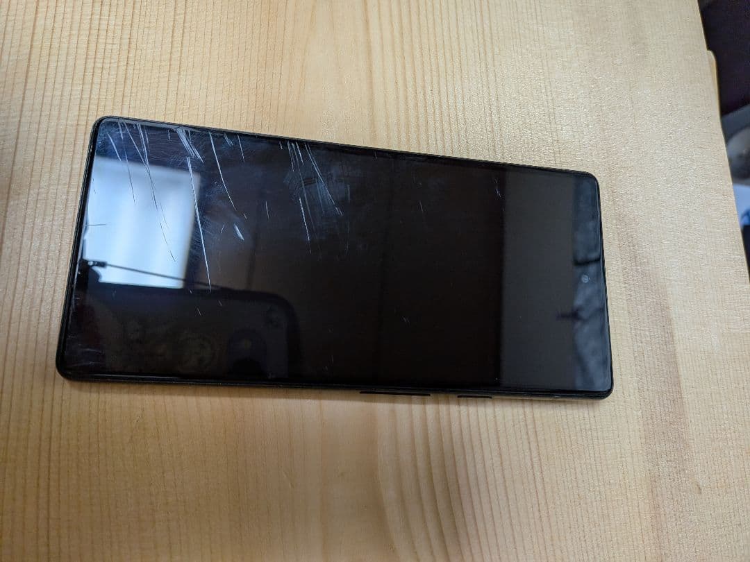 Pixel 6a simフリー キズ有り