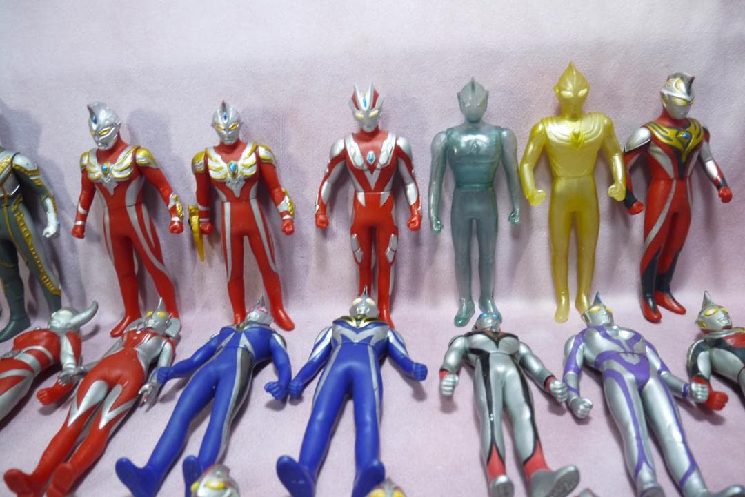ウルトラヒーローシリーズ800サイズ新金型　500サイズ　89体