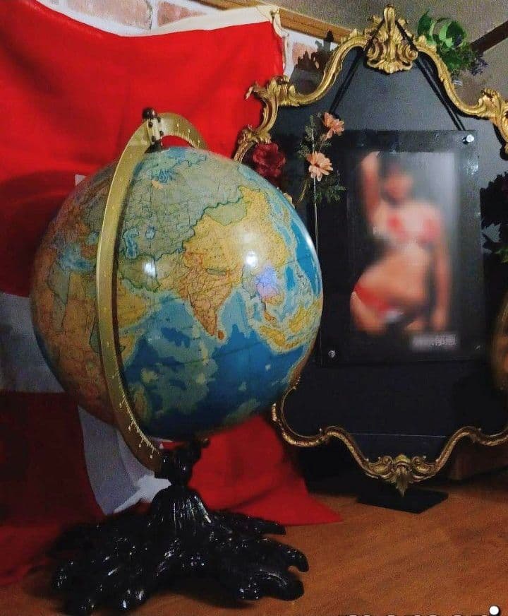 アンティーク♤ ランタンやドライフラワーのスタンドに♧