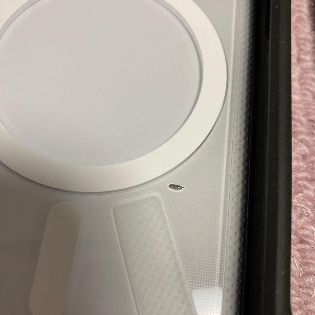 ルーブル美術館コラボ　CASETiFY iPhone15 Pro用ケース