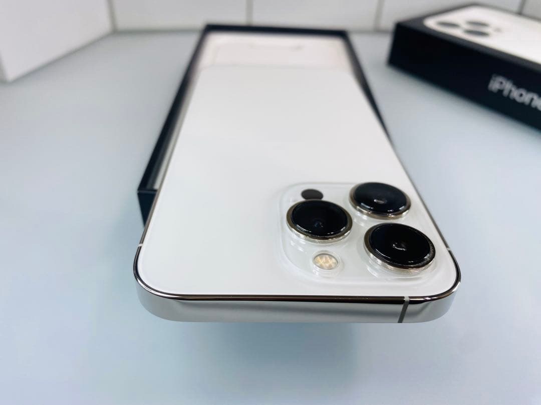 iPhone 13 Pro 128GB シルバーSIMフリー　バッテリー100%