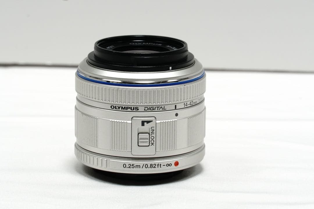 新品級✨ オリンパス OLYMPUS PL1s ミラーレスカメラ スマホ転送