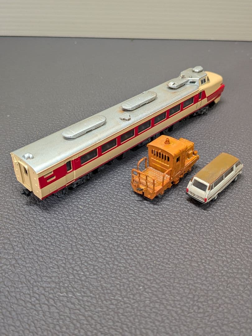 No.67鉄道Nゲージジオラマ車両、車、フィギュア付き