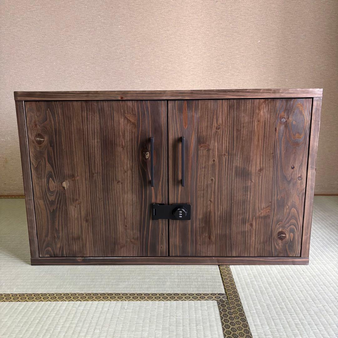 ハンドメイド　キャビネット　扉付き収納　オーダー受け付けます