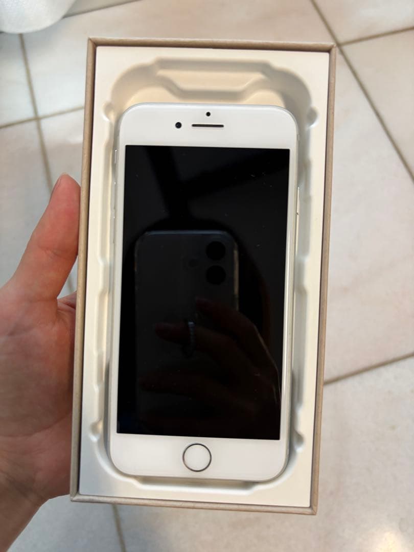 Apple iPhone 8 ホワイト 64GB