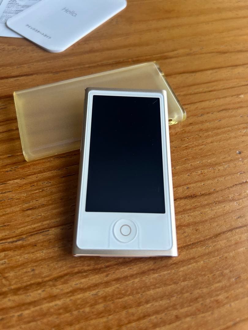 Apple iPod Nano ゴールド　第７世代