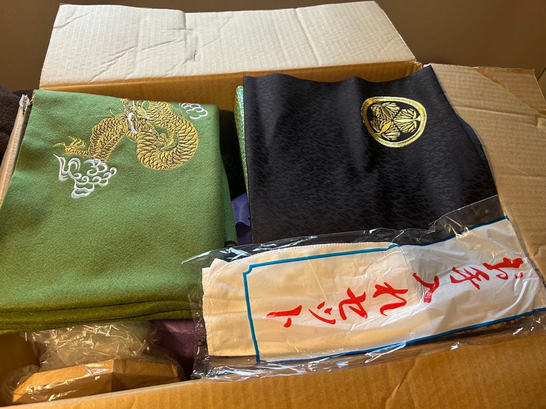 初節句にオススメ　フルセット 兜飾り 徳川家康25号 着用兜 平安水宝　陣羽織付