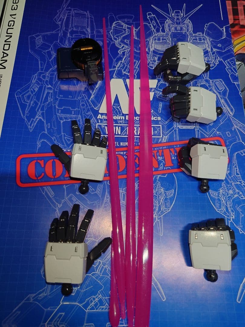 PG UNLEASHED 1/60 νガンダム　完成品