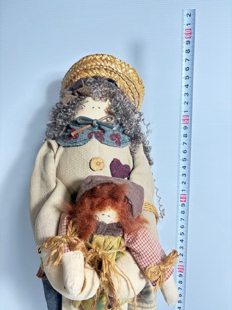カントリードール 特大 子供を抱える女の子 60cm 立ち姿