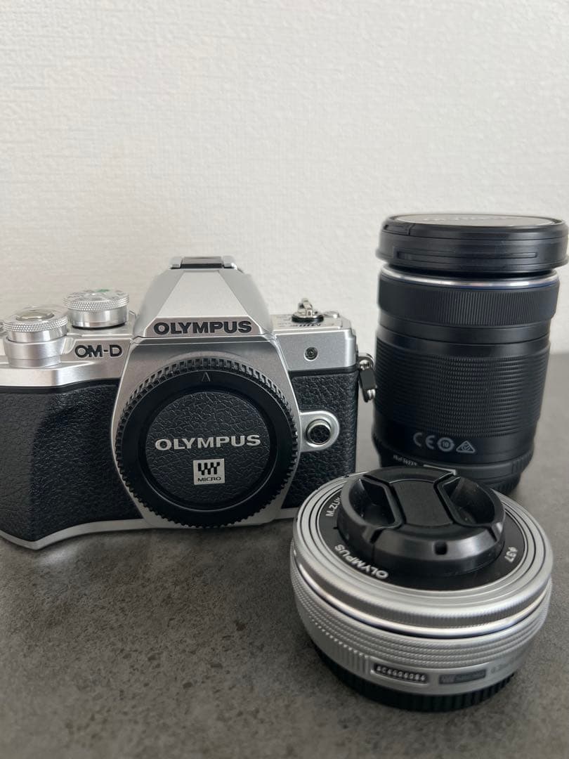 OLYMPUS OM-D E-M10 Mark III EZダブルズームキット