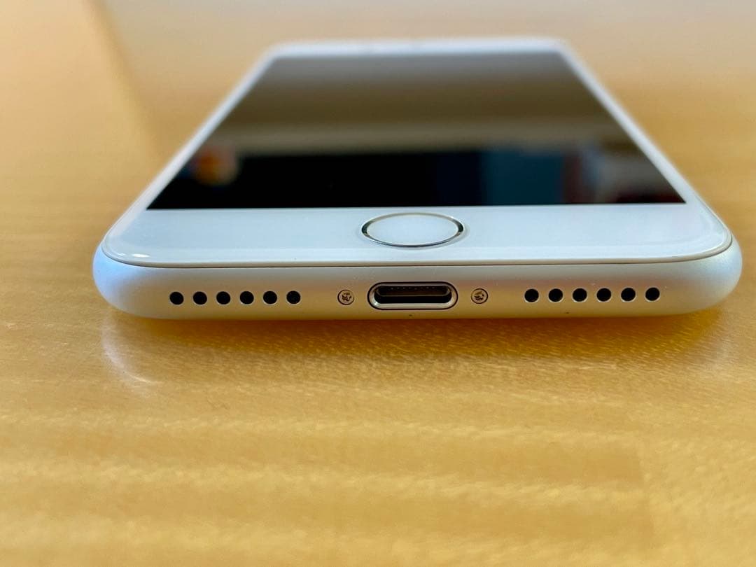 【iPhone 8】64GB 本体バッテリー100%【箱付き】