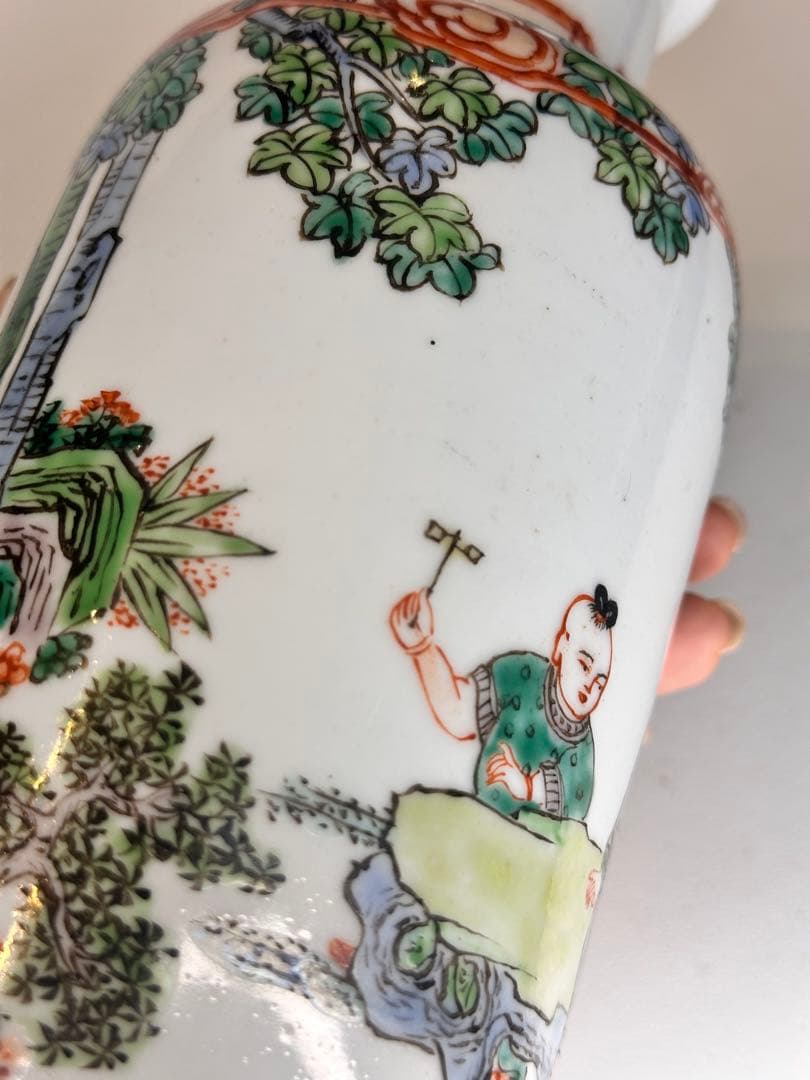康熙葉子款 底部款識 人物童子戯図 彩絵 花瓶 中国古美術 时代物