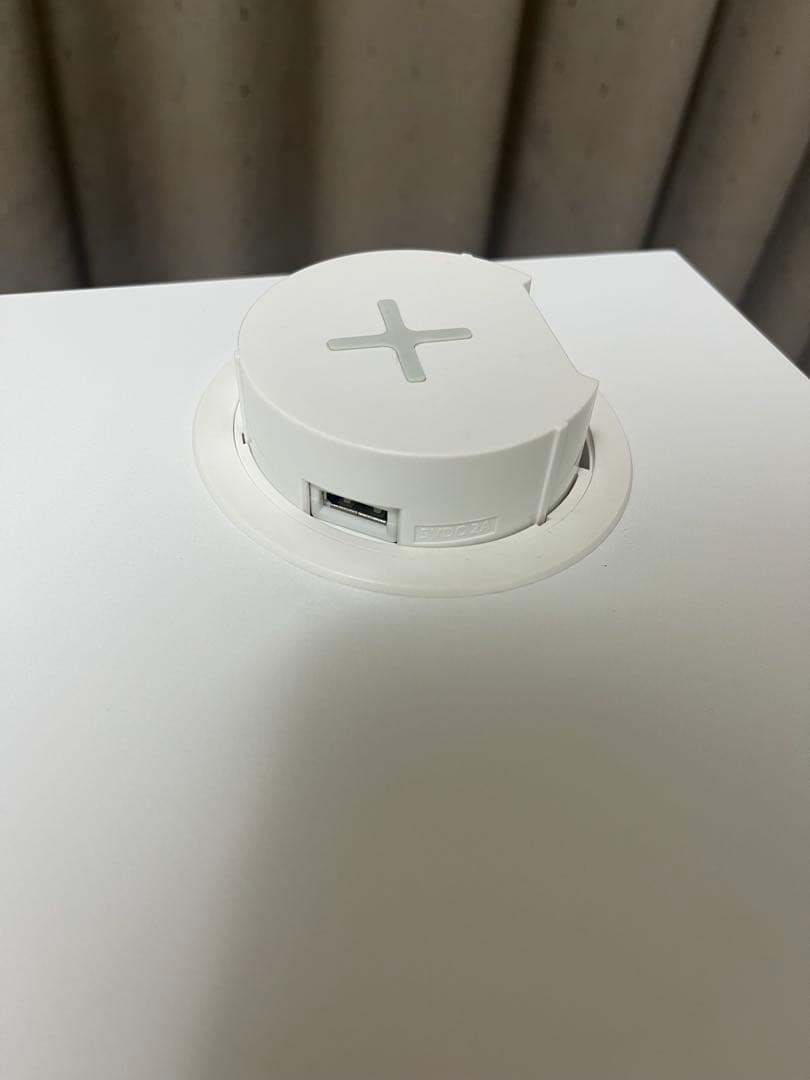 IKEA MICKE ホワイトデスク 2引き出し Qi充電器