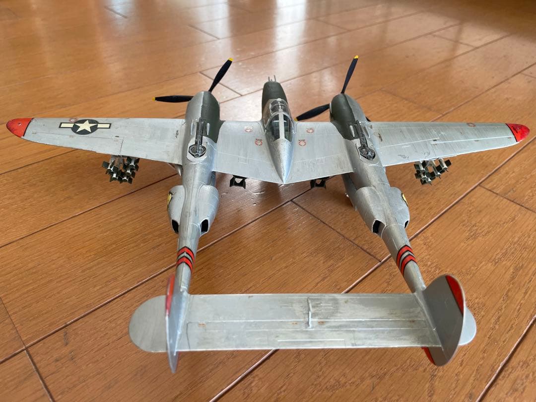 モノグラム1/48 P-38ライトニング アメリカ陸軍重戦闘機 プラモデル完成品