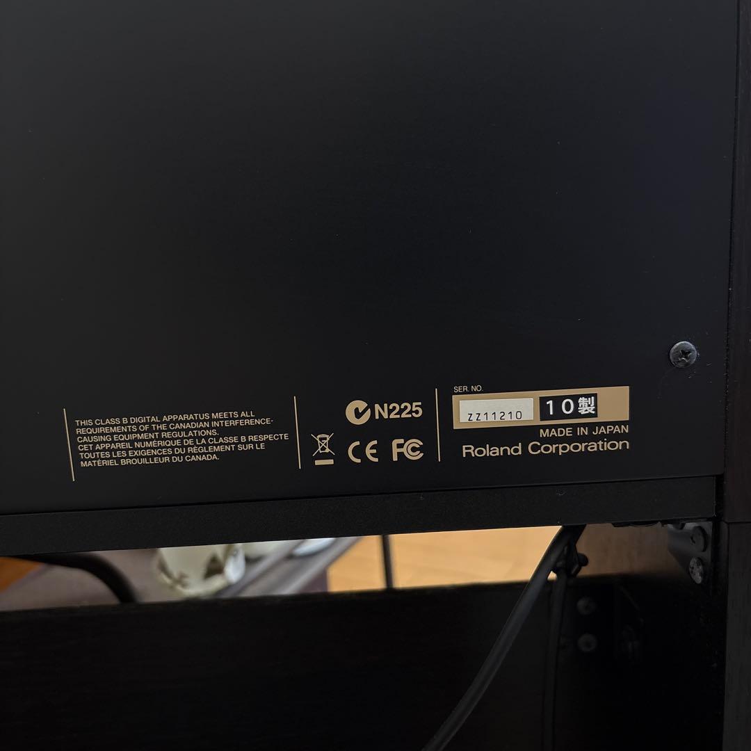 Roland ローランド 電子ピアノ HP302 88鍵 3本ペダル たのメル便