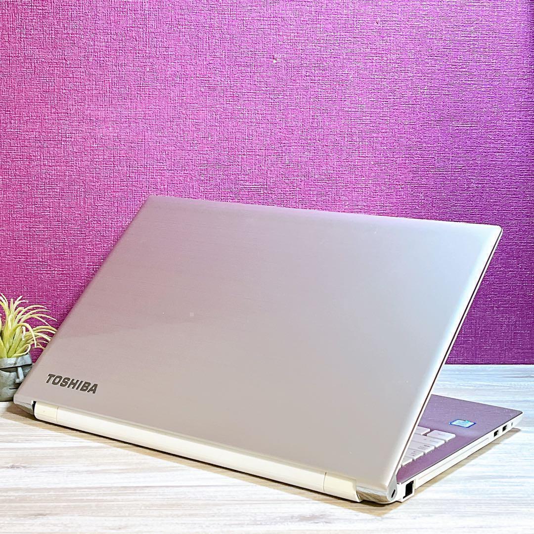 薄型ノートパソコン✨第6世代Corei5✨すぐ使える設定済み✨カメラ付✨初心者に