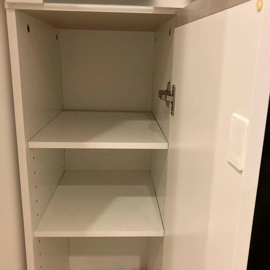 【送料込　組立不要】ホワイト食器棚 ガラス扉付き　キッチンスキマ収納