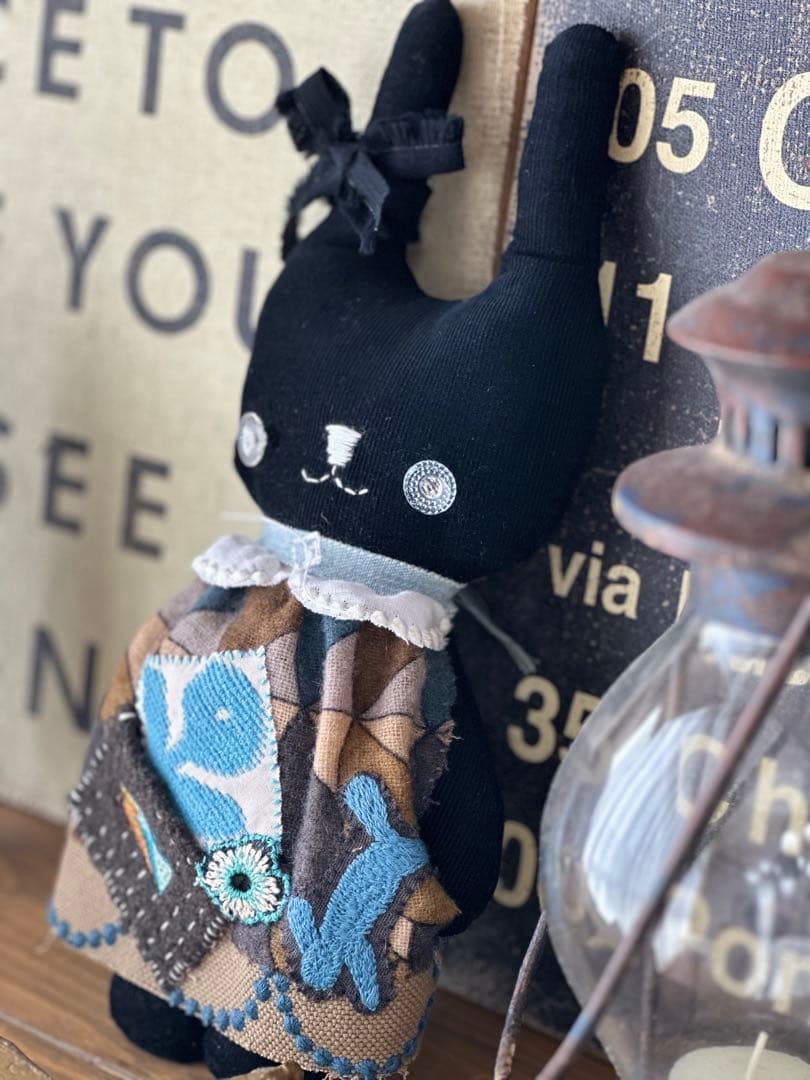 ミナペルホネンハギレ　ハンドメイド　黒うさぎちゃん