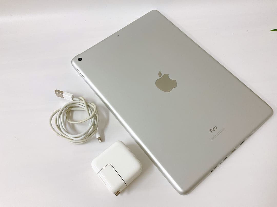 【美品】電池91％iPad第7世代 32GB Sliver アダプター付属