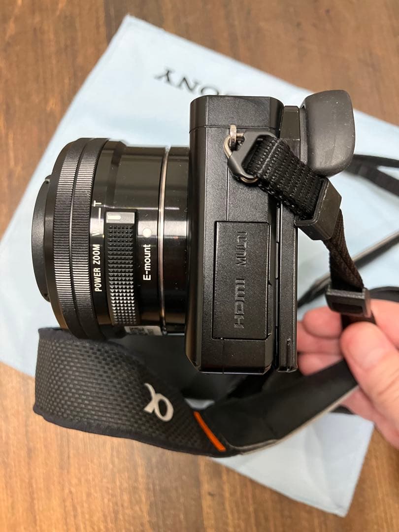 SONY α6000 ミラーレス一眼　E 16-50mm