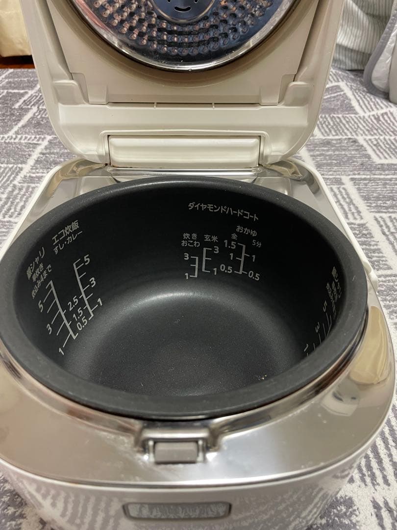 値下げしました！Panasonic SR-HX109 炊飯器　5.5合