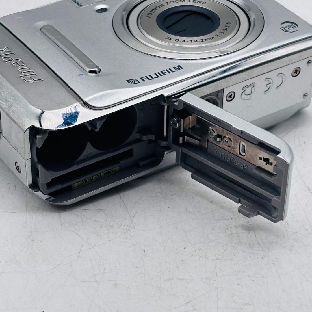 【動作確認済み】FUJIFILM FinePix A500 単三電池
