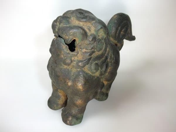 青銅製 獅子の置物 古い 鉄製 向獅子 銘「光龍」時代物 骨董