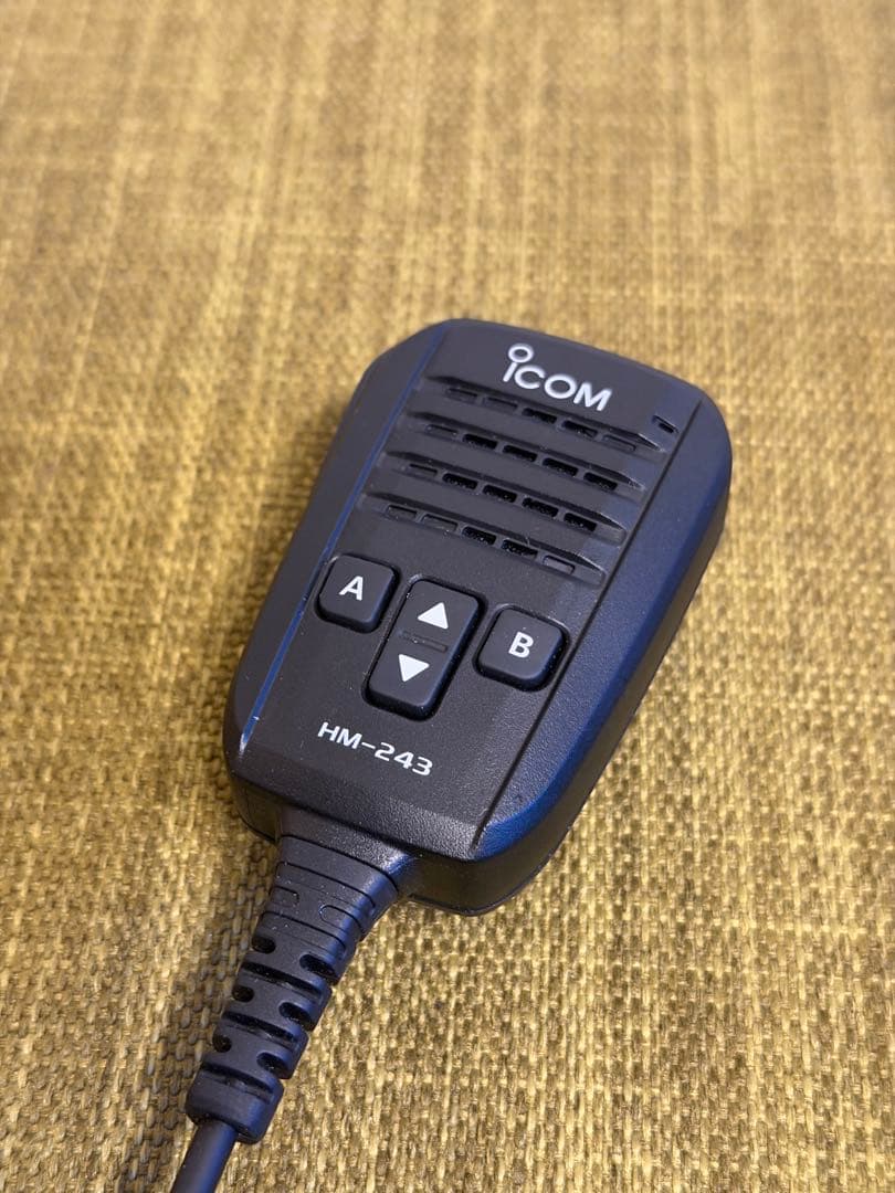 【美品】ICOM IC-705 Wind Campクレードル付き