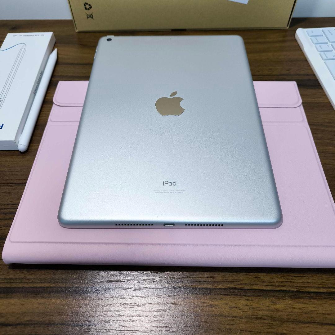 iPad 第9世代 64GB、タッチペン、キーボードとケースセット
