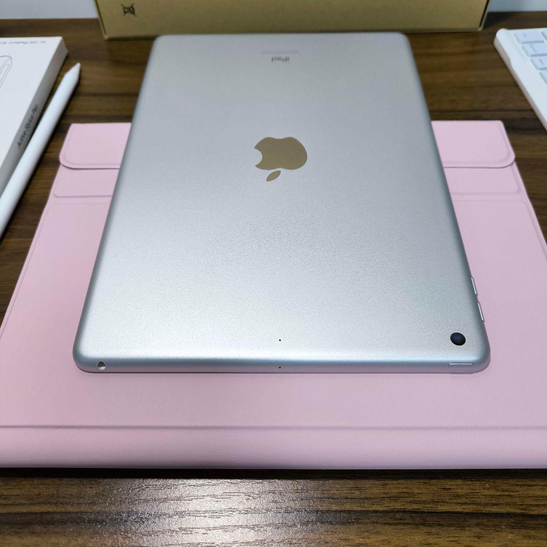 iPad 第9世代 64GB、タッチペン、キーボードとケースセット