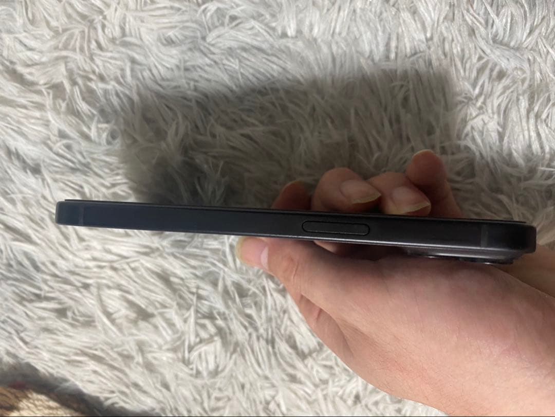 美品 Apple iPhone 15 ブラック 128GB 本体