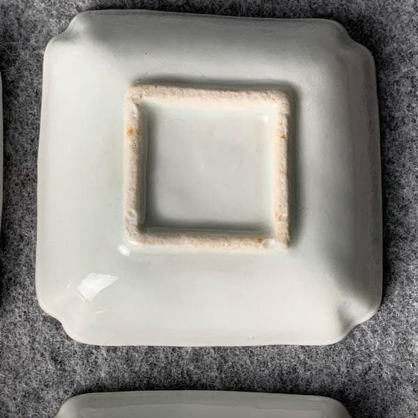 染付陽刻菊文手塩皿4枚[B34451]