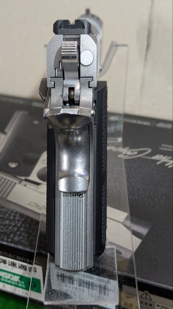 東京マルイ V10 ウルトラコンパクト 【美品】スペアマガジン付