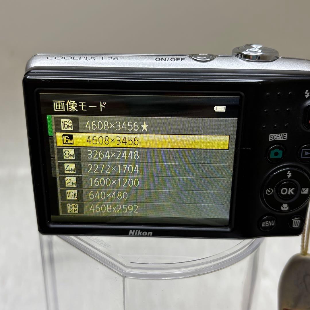 Nikon カメラ　COOLPIX L26 シルバー　単三電池　コンデジ　動作品