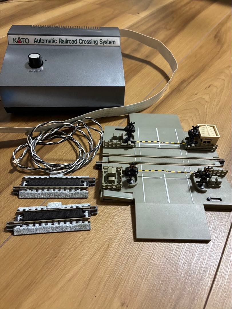 KATO Nゲージ　自動踏切基本セット　20-650