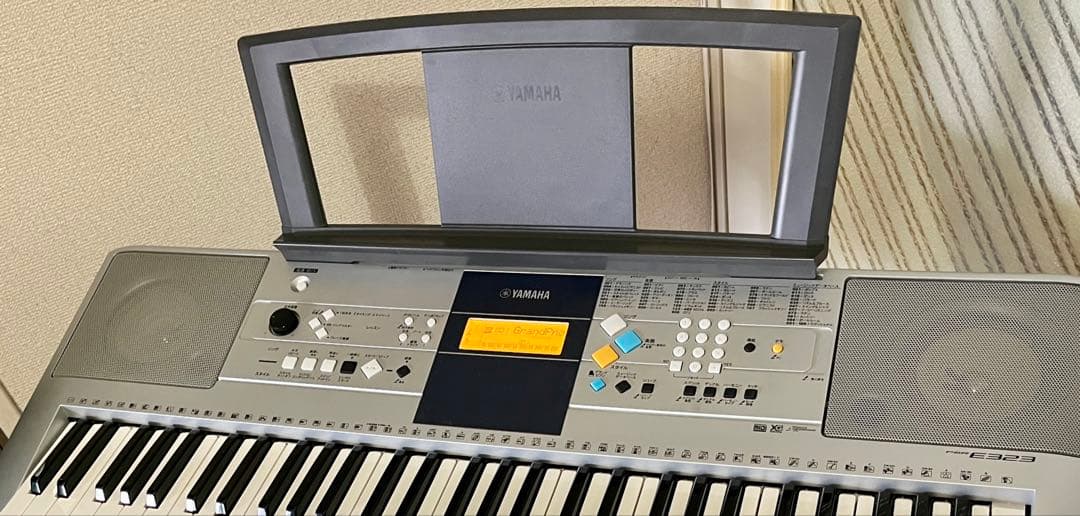 ★Yamaha PSR-E323 電子キーボード★送料込