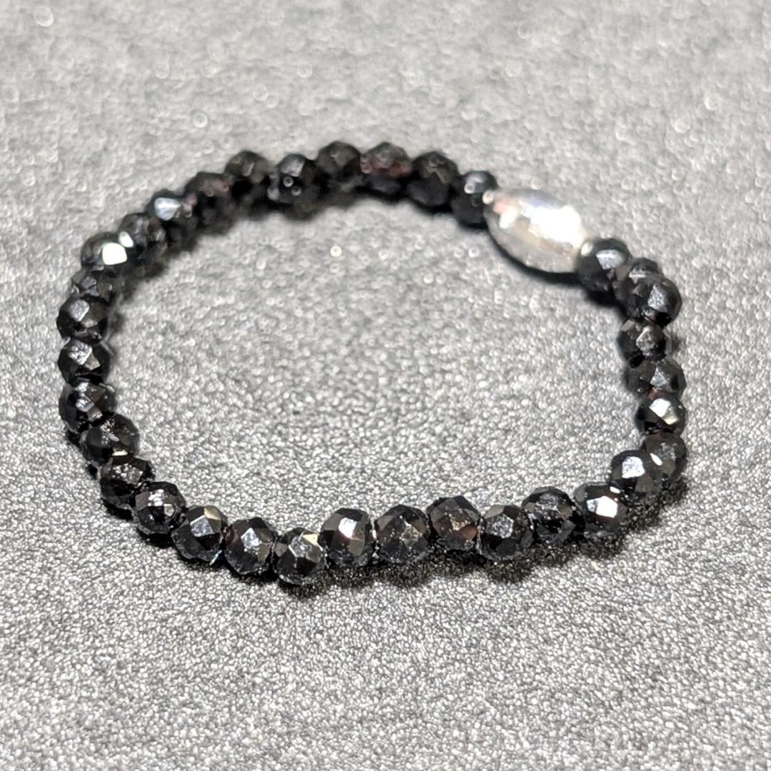 “特別”が伝わる指輪 K18WG ホワイトゴールド ブラックスピネル2mmリング