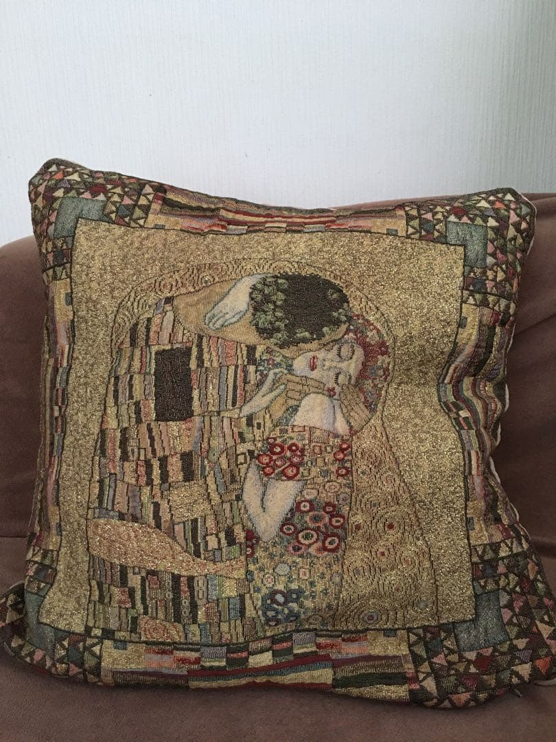 クリムト 接吻 刺繍クッション 約45cm