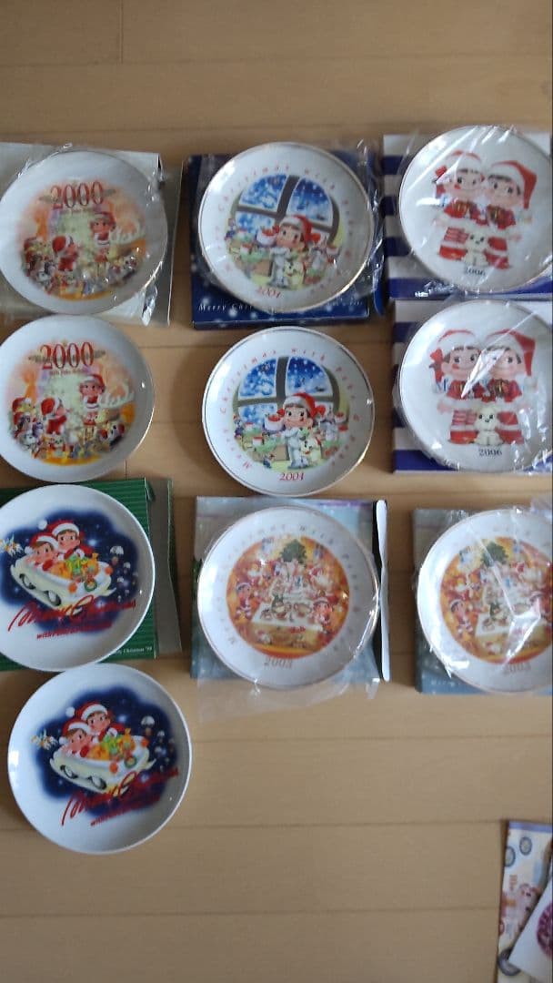 不二家 ペコちゃんクリスマスプレート１６枚セットおまけ付き 食器 レア 新品