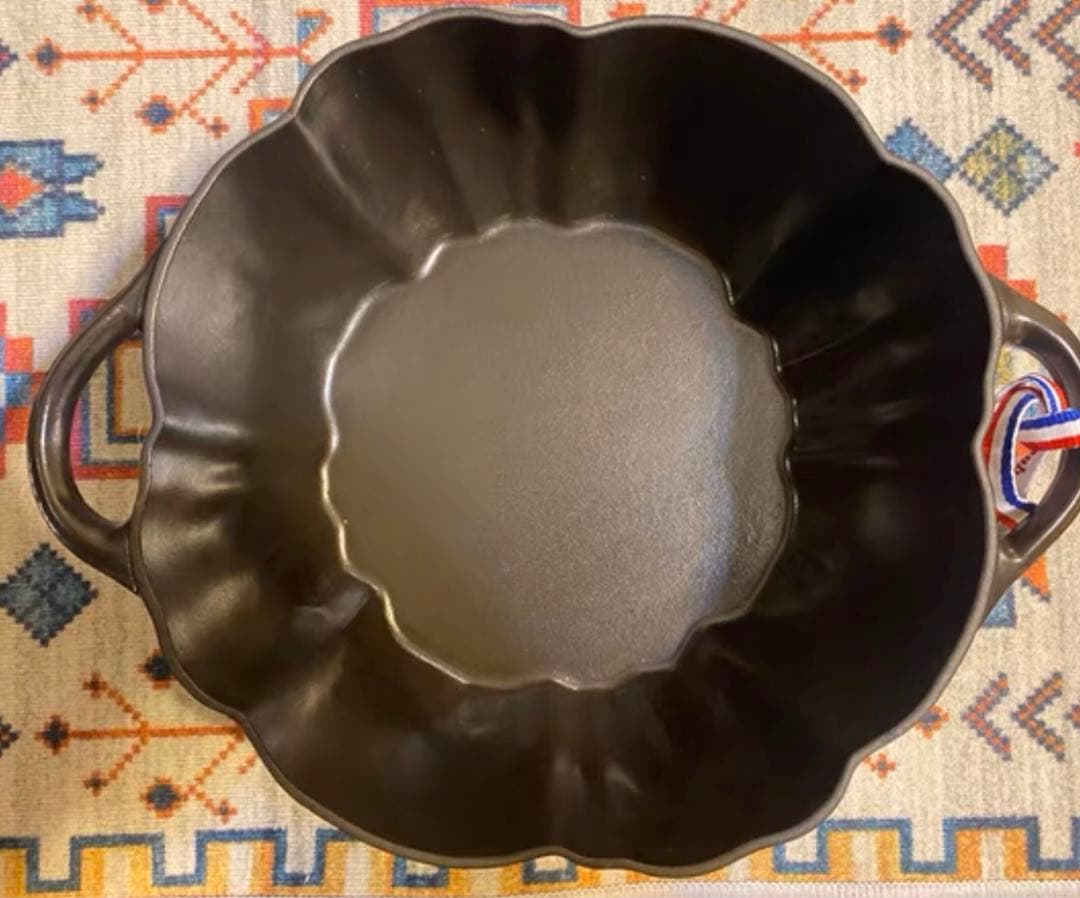 入手困難　staub ストウブ パンプキン ココット ブラック 24㎝　新品‼️