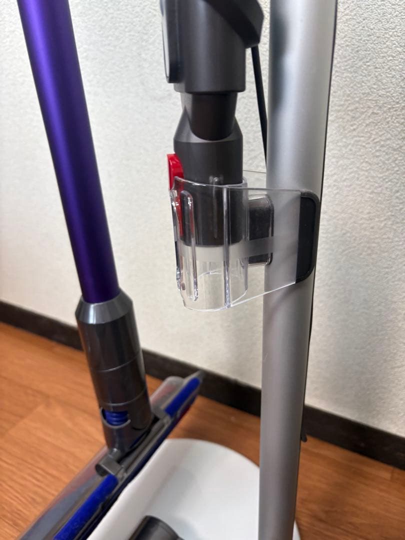 Dyson スティッククリーナー 本体 スタンド付き