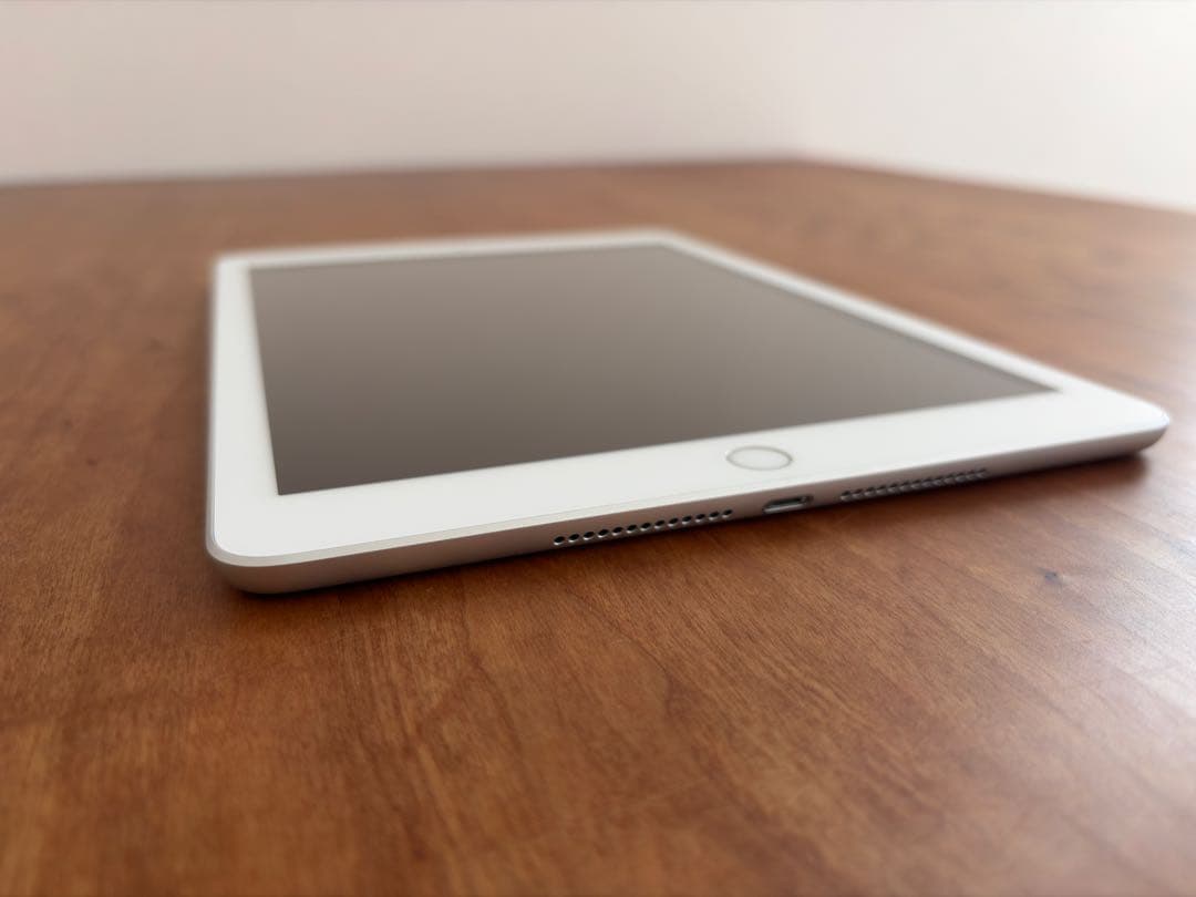 iPad 第6世代 セルラーモデル