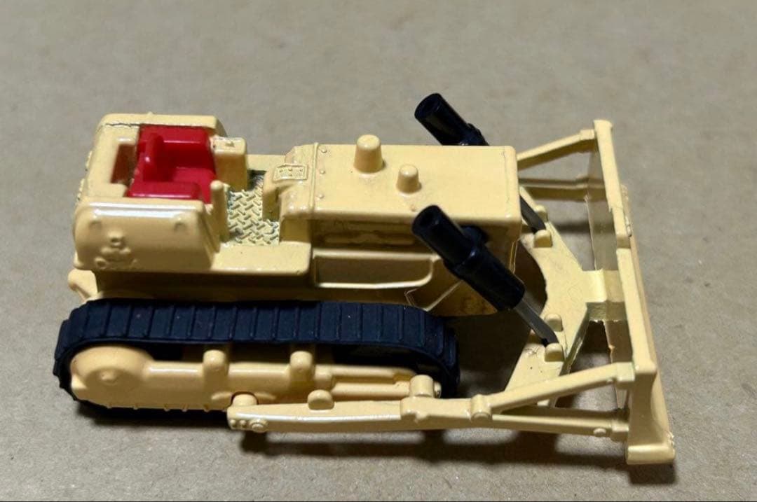 トミカ コマツ ブルドーザー D65A スーパーギフト 小松
