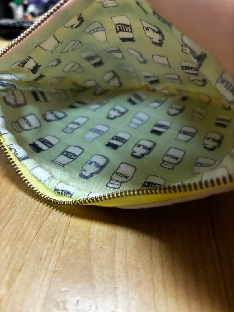 osyakuma iwashi 刺繍作家　刺繍ポーチ　オシャクマ　ブローチ