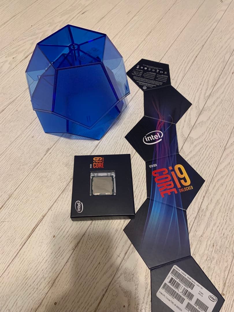 Intel Core i9-9900K CPU 化粧箱付き　動作未確認　ジャンク
