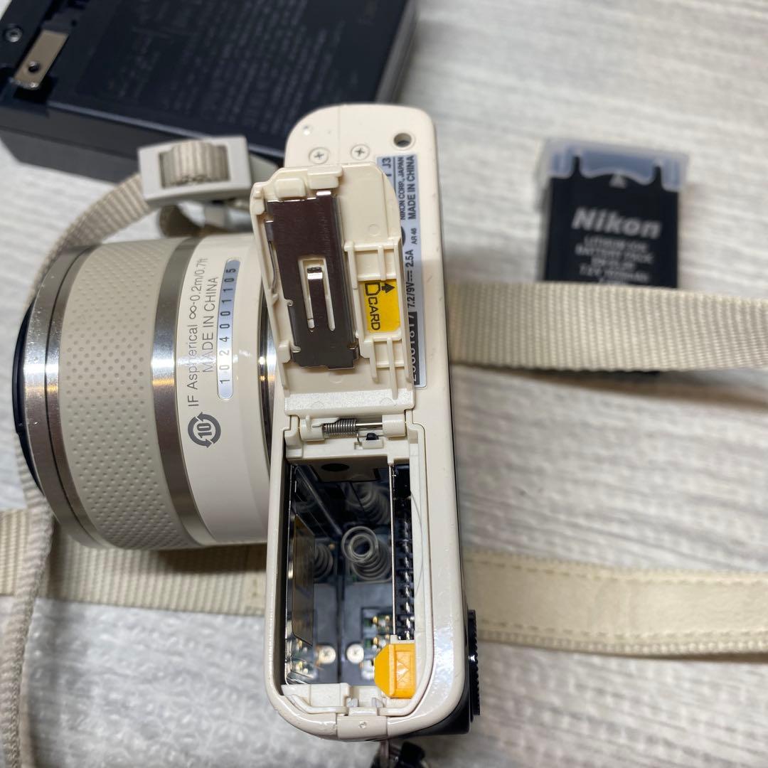 【ジャンク品】Nikon 1 J3Zoom Lens Kit ミラーレス一眼