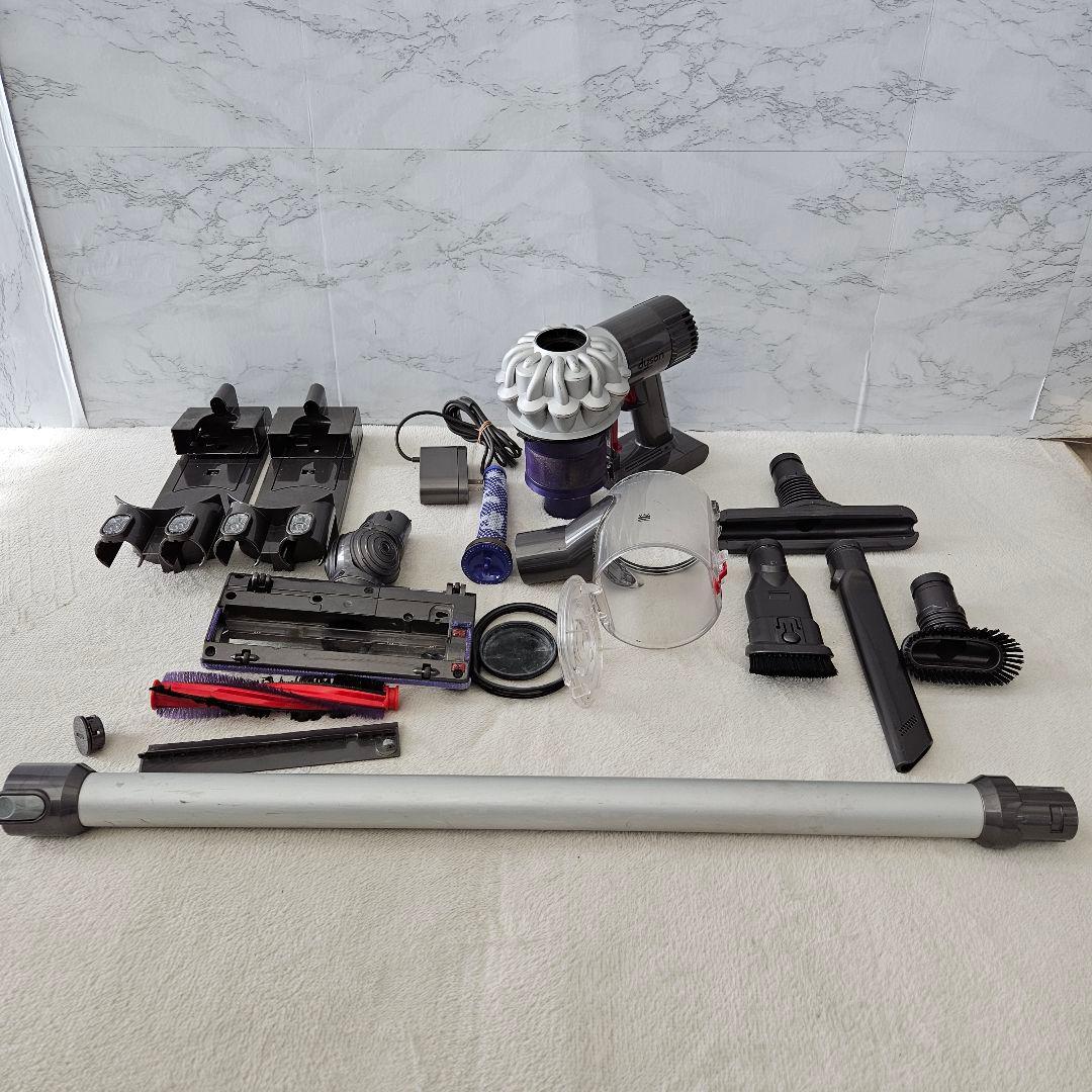 Dyson　ダイソン　コードレスクリーナー　DC62　動作OK　素人簡易清掃済み