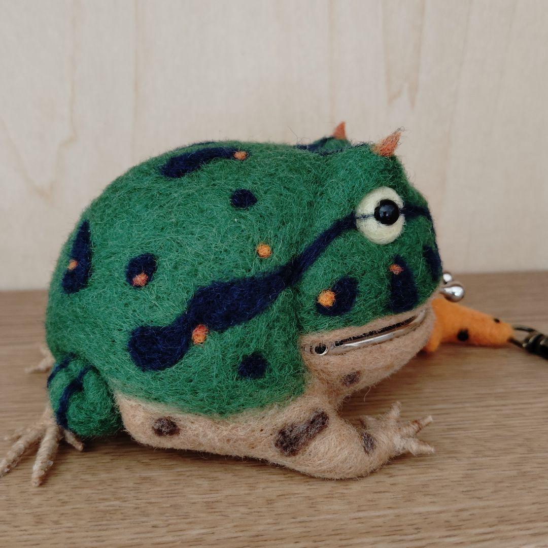 羊毛フェルト　がま口ホルダー　ハンドメイド