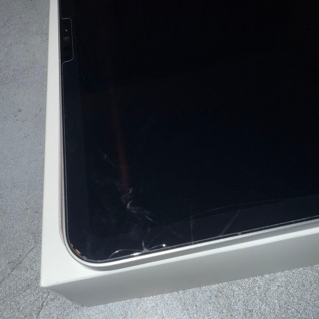 【早い者勝ち】iPad Pro 第5世代　12.9 シルバー