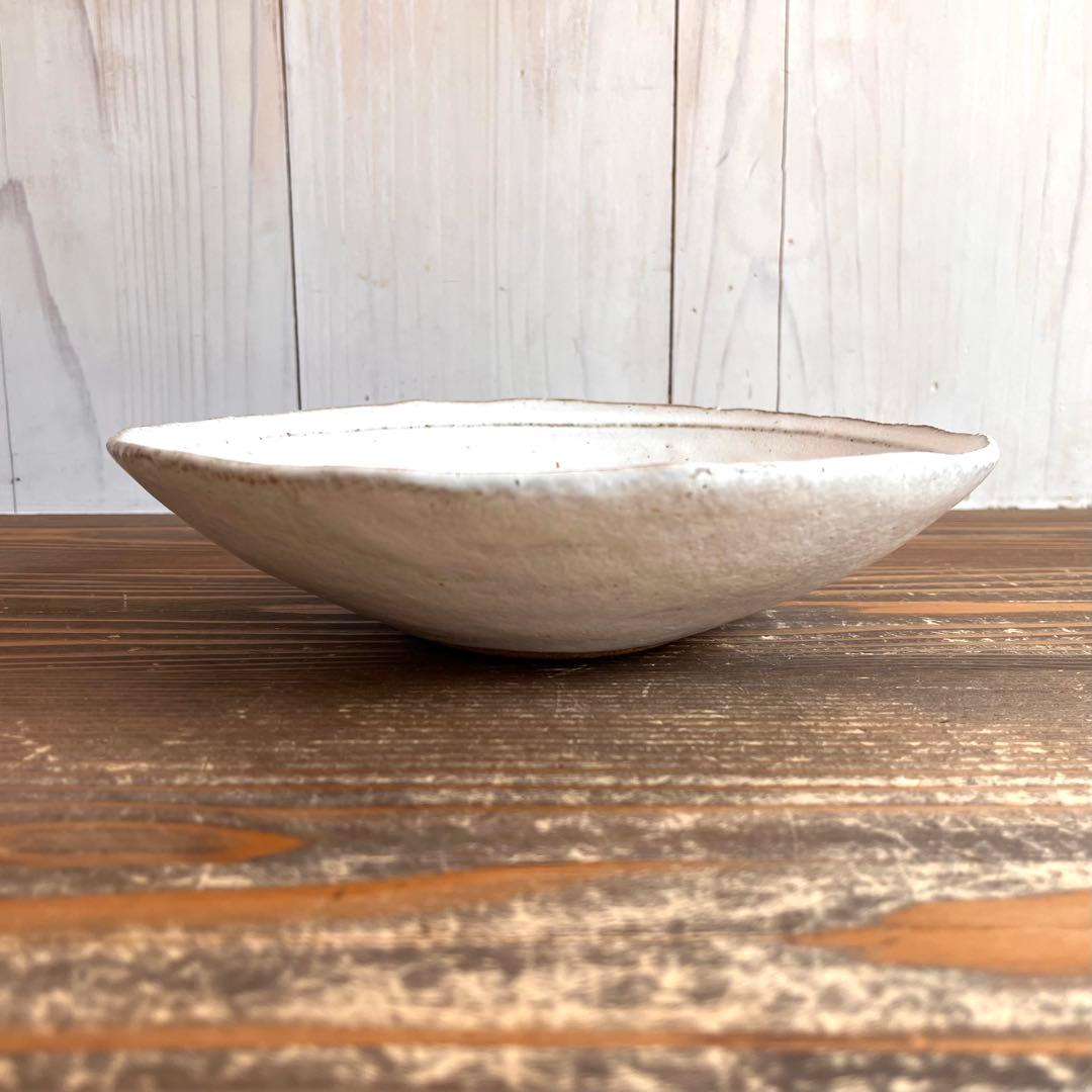 岡崎裕子　鉢　草花　サラダボウル　皿　陶器　作家